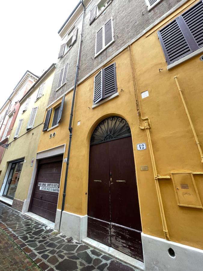 Maison Vert Appartamento In Centro Storico A Modena Buitenkant foto