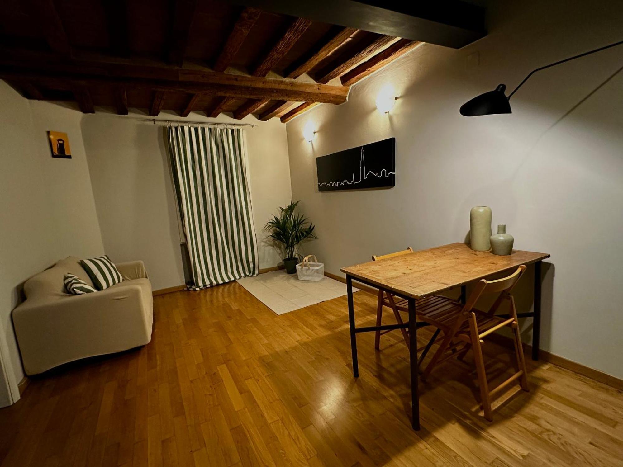 Maison Vert Appartamento In Centro Storico A Modena Buitenkant foto