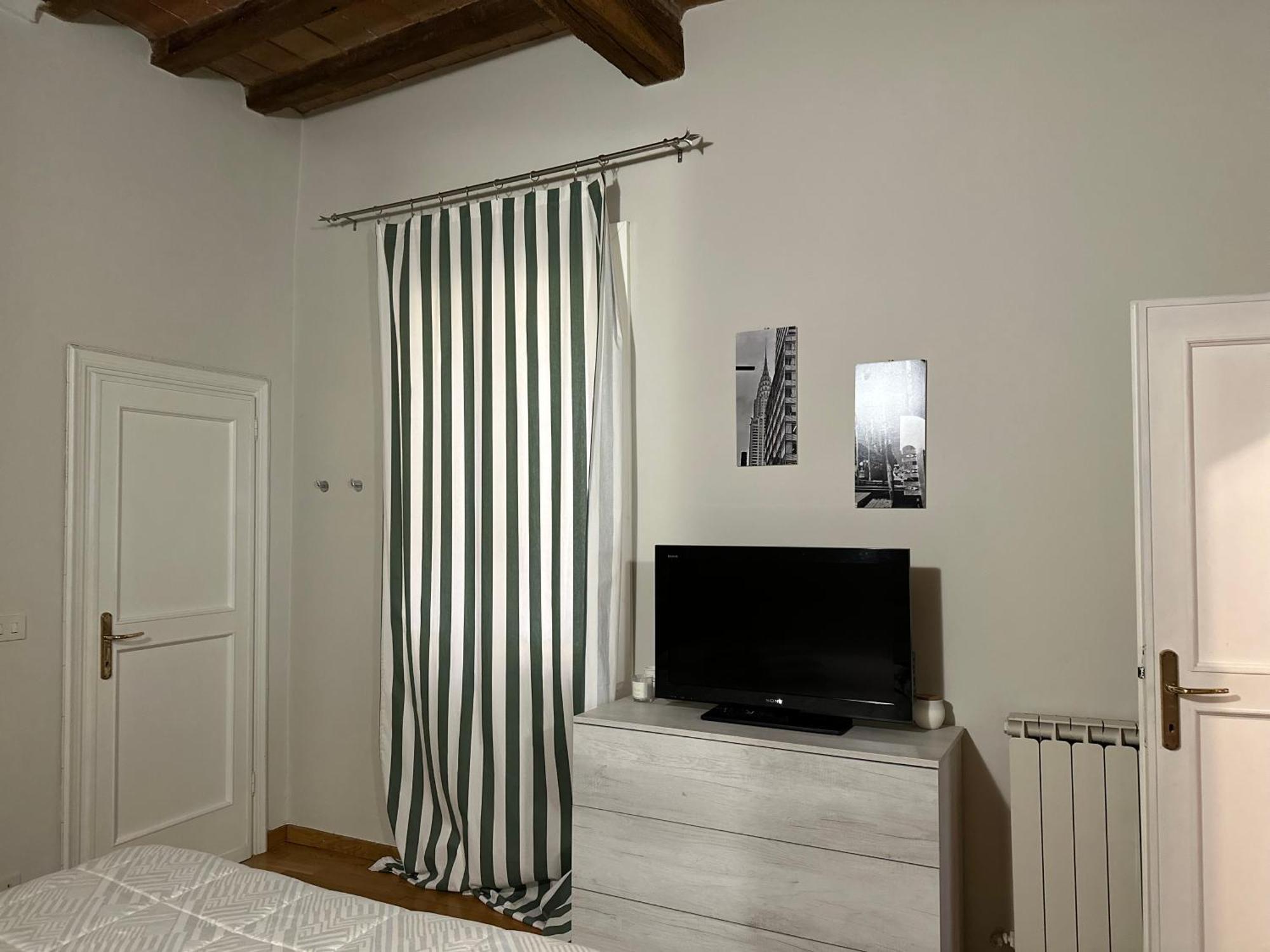 Maison Vert Appartamento In Centro Storico A Modena Buitenkant foto